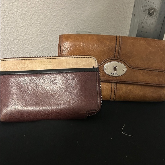 Fossil Tan and Burgundy Wallet Duo - Picture 1 of 9